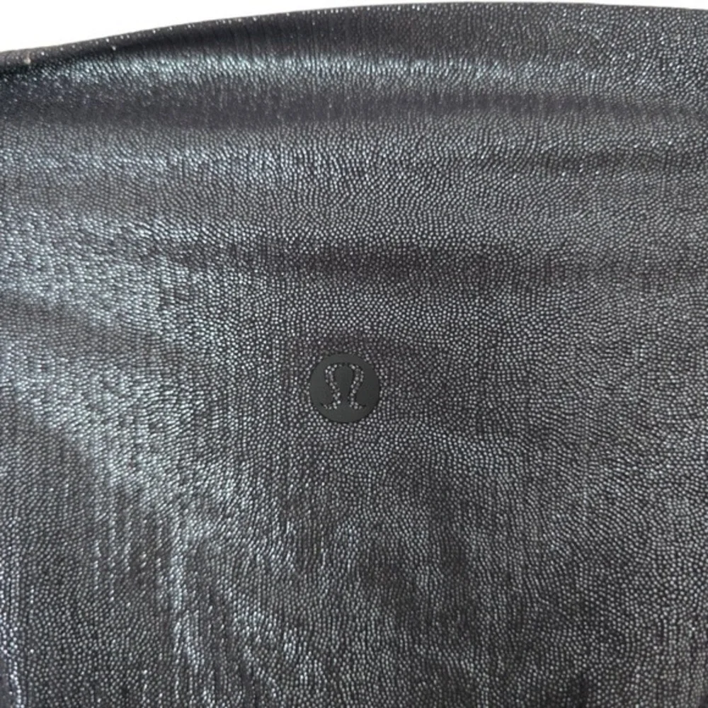Lululemon High-Rise Shine Leggings Foil Black Night Metallic Leggings Size‎ 4